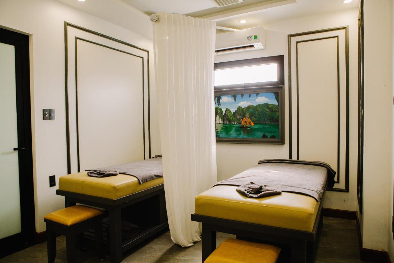 Sala Hotel Hue Buitenkant foto